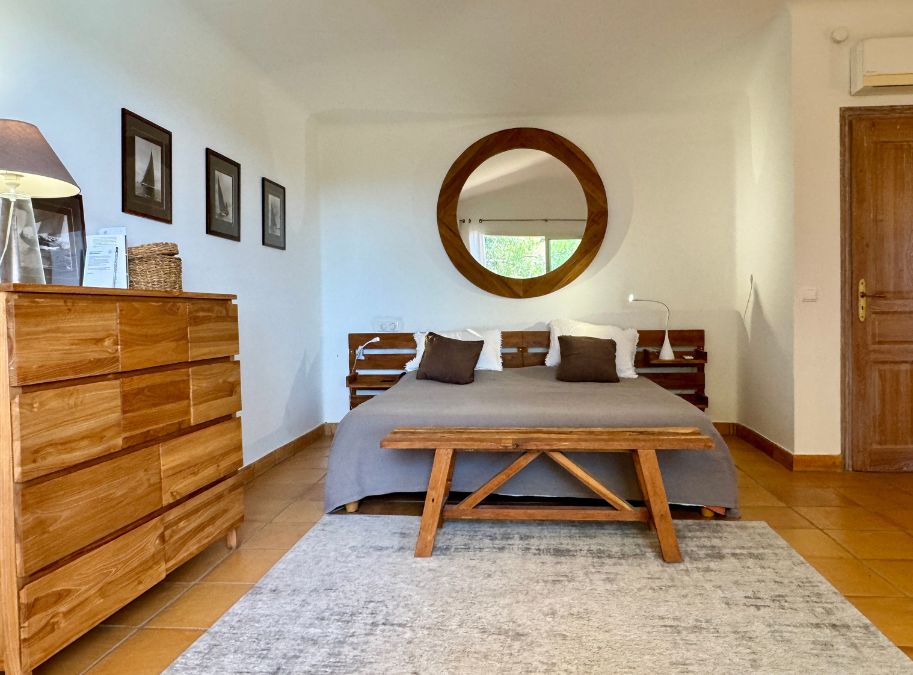 Villa Jobica, villa méditerranéenne de luxe à louer en Corse - Porto-Vecchio - 3 minutes à pied de la plage - 5 chambres